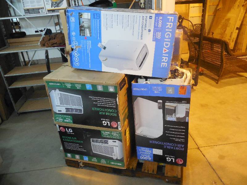 lot 30 image: PALLET LOT OF AC UNITS FOR PARTS OR REPAIR