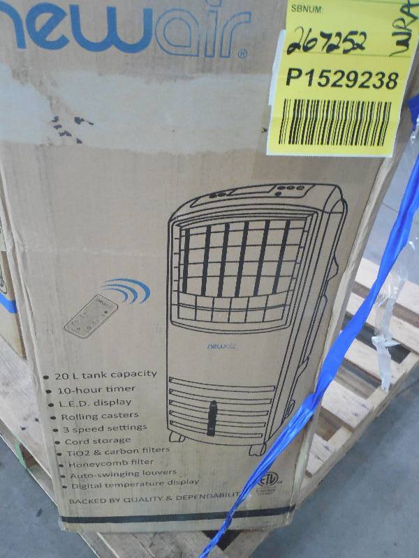 lot 43 image: NewAir 1000 CFM 3-Speed Black Portable Evaporative Cooler for 300 sq. ft.