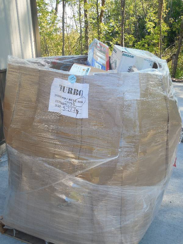 lot 47 image: PALLET LOT OF GENERAL MERCHANDISE AND TOOLS