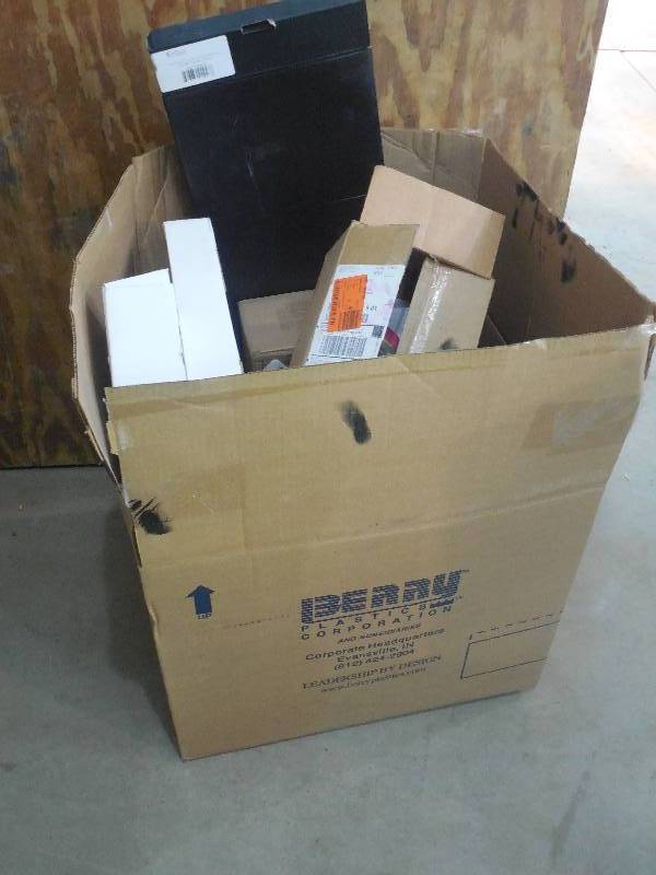 lot 48 image: ASSORTED BOX LOT OF ITEMS