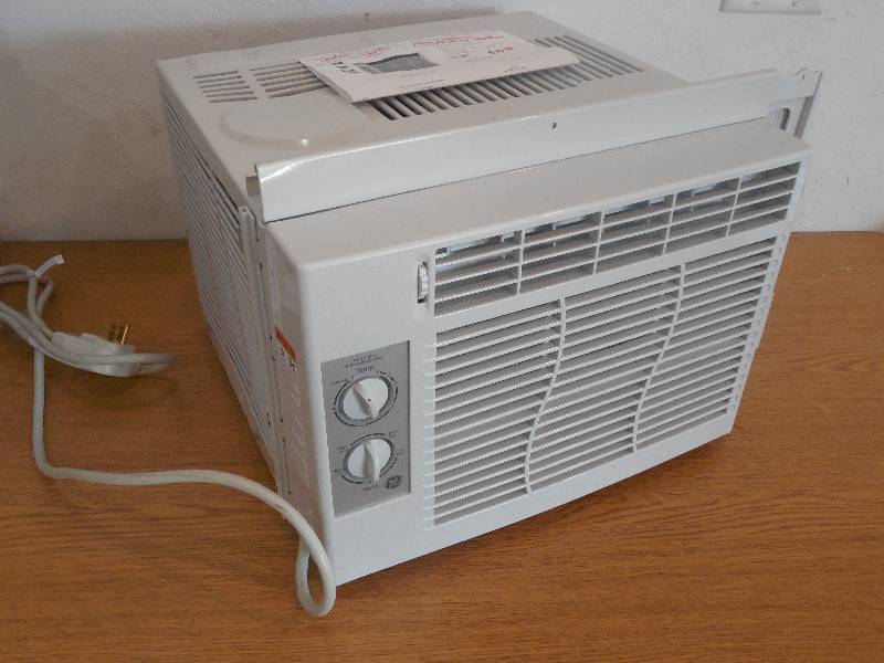 lot 49 image: GE 5,000 BTU 115-Volt Room Window Air Conditioner