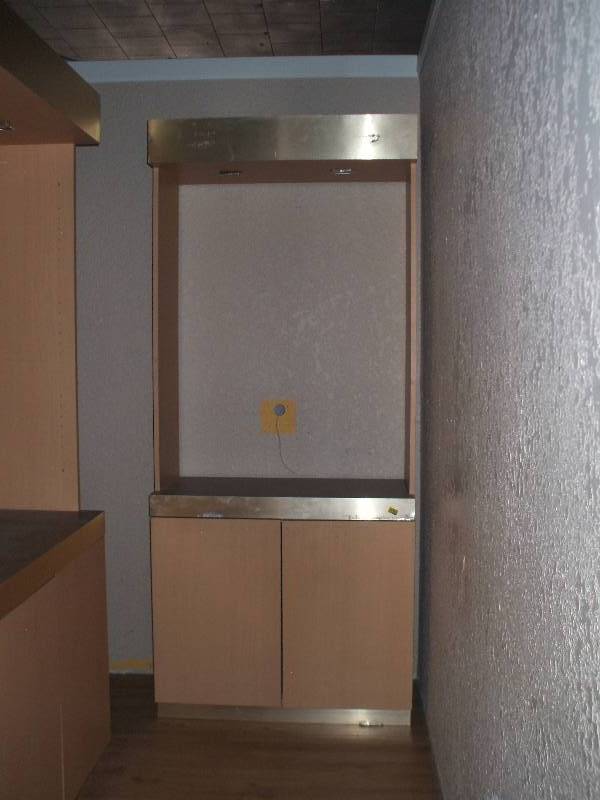 LIGHT UP CABINETS