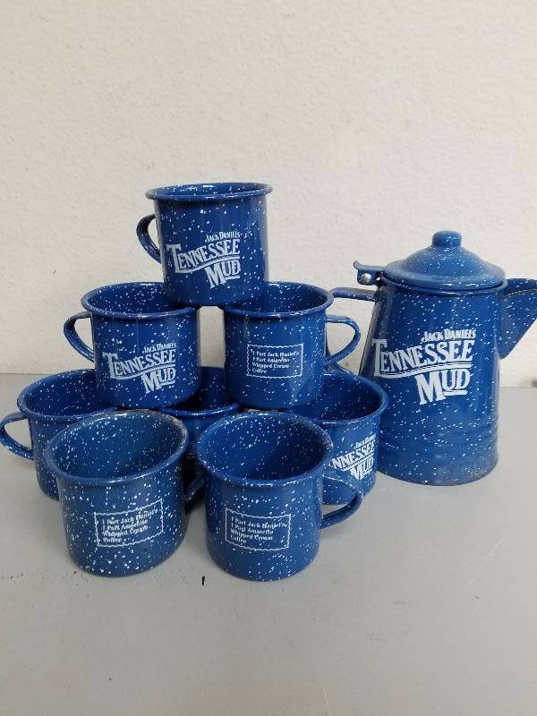 Jack Danials Tennessee Mud Tin Kettle and 8 Mugs