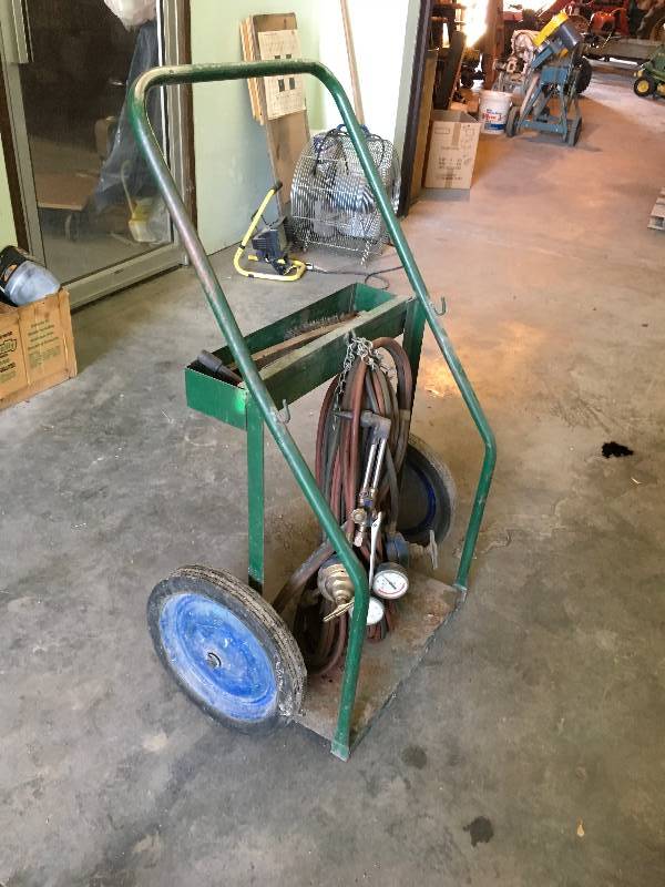 lot 6 image: Victor Acetylene Torch And Hose