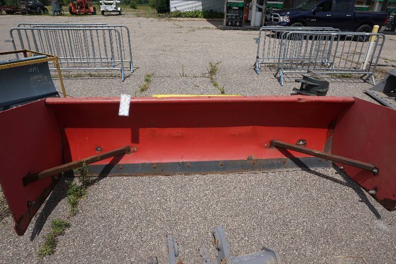 lot 16 image: Pro Plus 9 Universal Mount Bobcat Skid Loader Skid Steer Snow Pusher