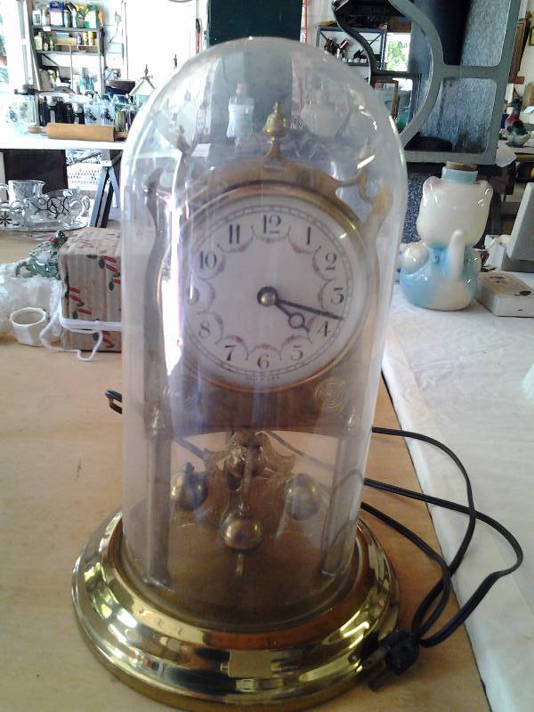 lot 36 image: Electric Brass Anniversary Clock Made In USA