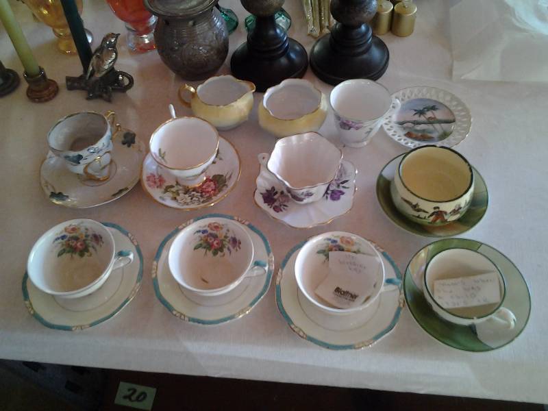 lot 65 image: Lot Of Vintage (1920-1940s) China Tea Cups, Saucers, Cream & Sugar