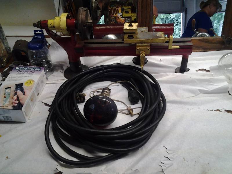 lot 87 image: Heavy Duty Extension Cord, Heat Lamp, Tool Smiths Lathe