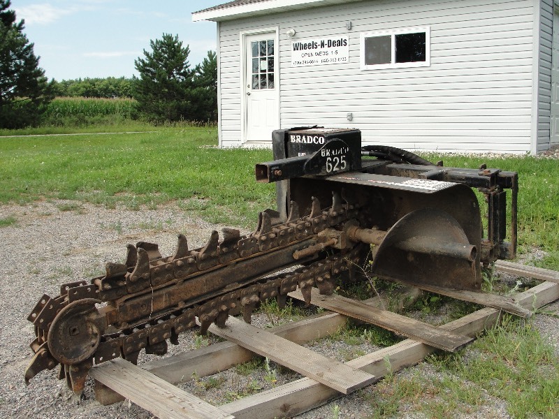 BRADCO 625 UNIVERSAL QUICK ATTACH TRENCHER FOR SKID STEER