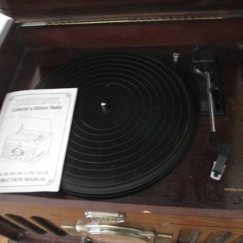 Vintage Look RadioRecordCassette Player