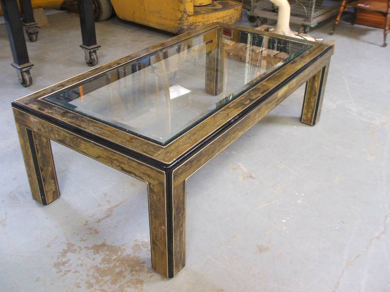 lot 609 image: ASIAN COFFE TABLE