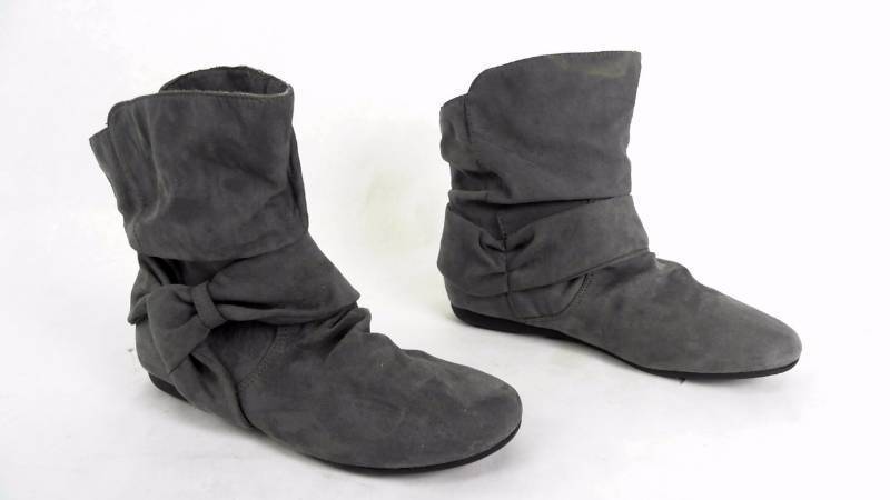 lot 28 image: Womens Report Evalie Booties Grey  Gray - Size 6