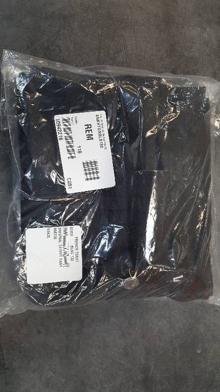 lot 241 image: Lee JR Original Skinny Pant  Pants Black 13
