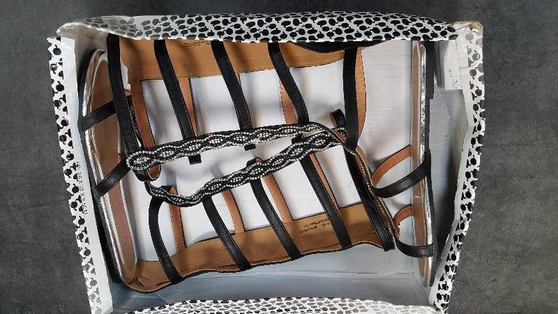 lot 98 image: Womens Kensie Girl Gladiator Black Sandal  Sandals - Size 3 UK (approx. 5 to 5.5 US)