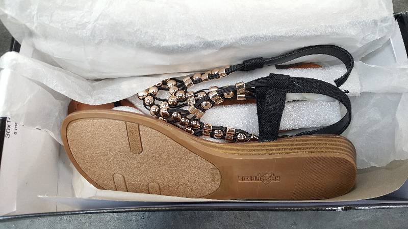 lot 33 image: Womens Fergalicious Tito Black Sandal  Sandals - 8