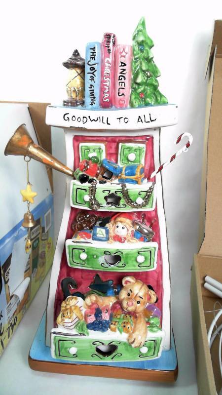 lot 311 image: Christhomas Goodwill to All & Alcove 2-pk. Spiral Christmas Trees