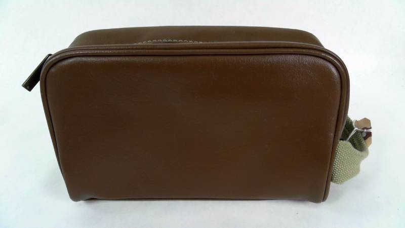 lot 313 image: Mens Kenneth Cole Travel Case - Brown