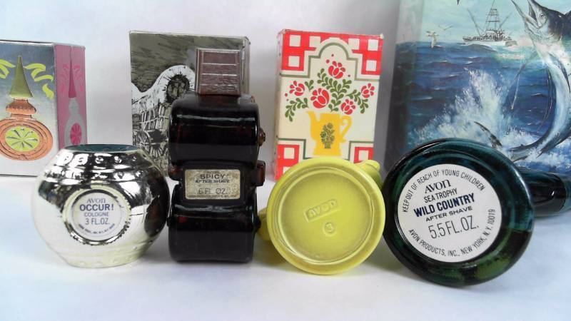 lot 318 image: Lot of 4 - Avon Collectible Aftershave & Cologne Bottles