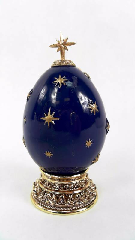 lot 339 image: House of Faberge Collectible Egg - The Nativity