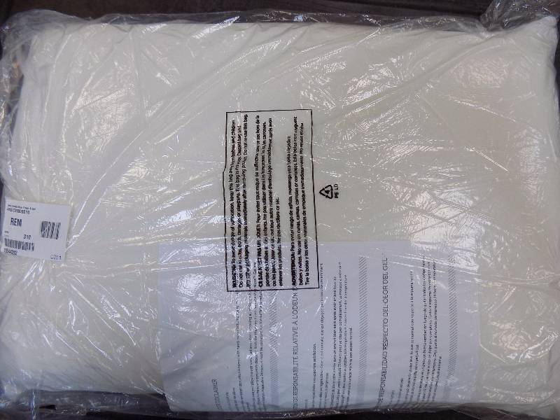 Sealy Standard Memory Foam and Hydraluxe Gel Pillow