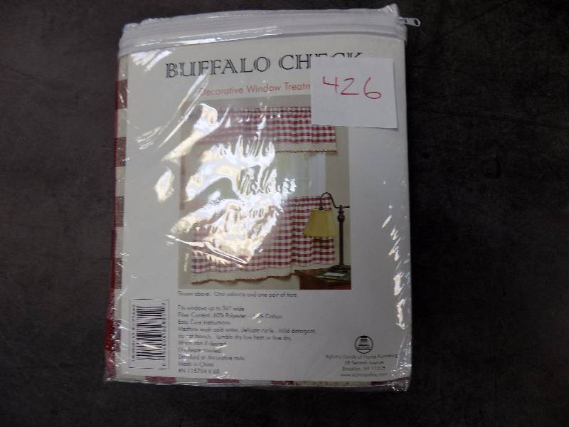 Buffalo Check 58 x 36 Kitchen Tier Set Burgundy