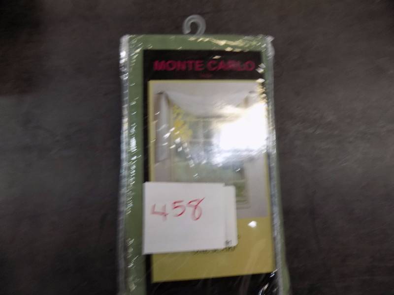 United Monte Carlo 59 x 144 Scarf Valance Sage
