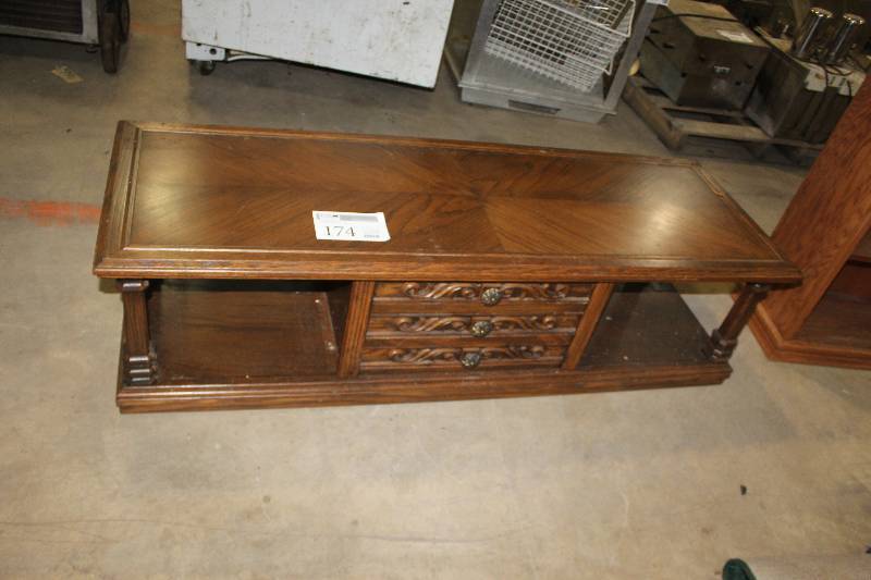 lot 174 image: Coffee Table