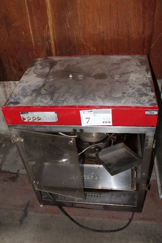 lot 7 image: Commercial Stainless Steel Popcorn Machine