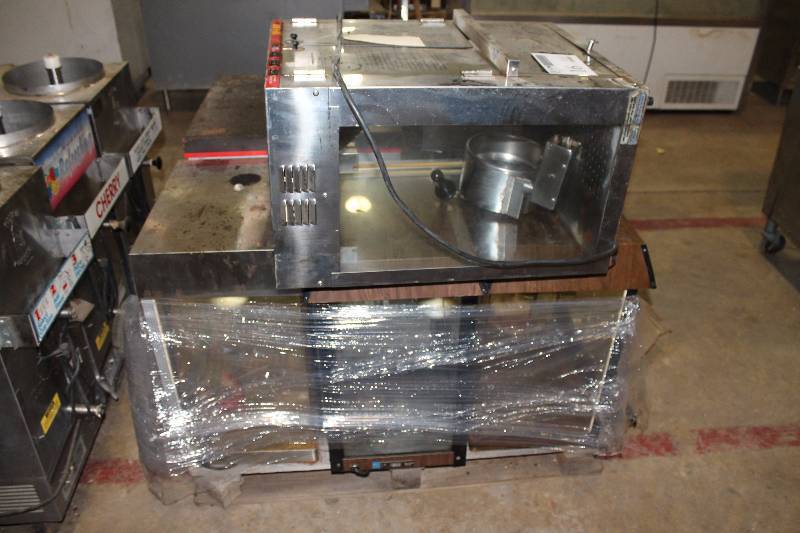 lot 16 image: Lot of (4) Popcorn Machines