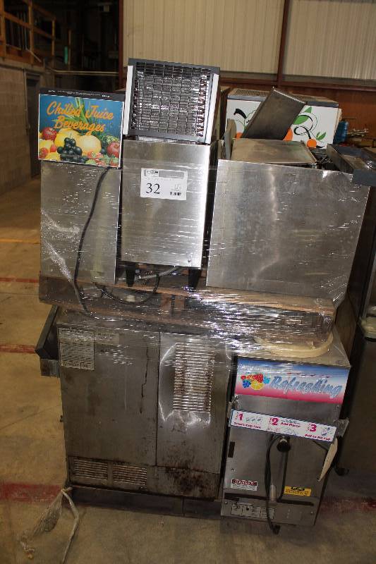 lot 32 image: Commercial Stainless Steel Juice Dispenser