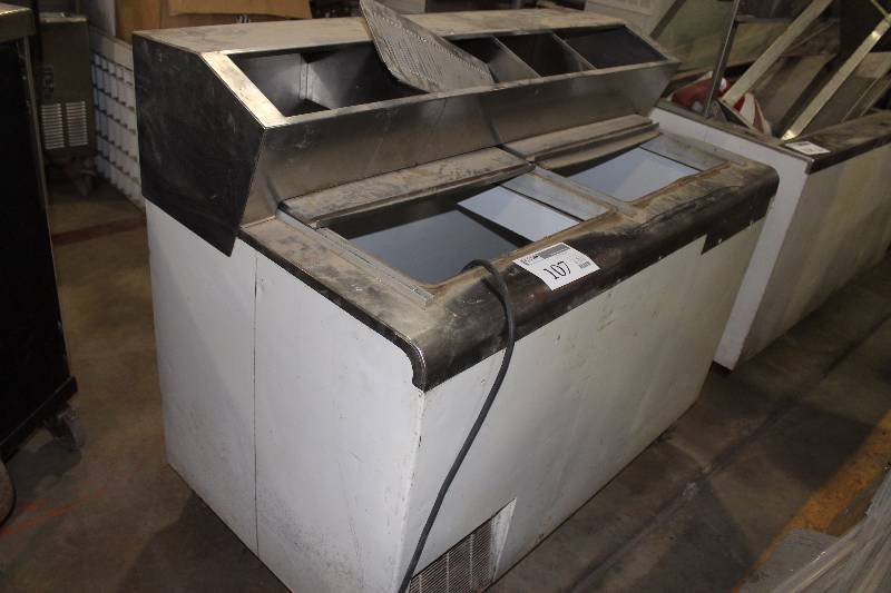 lot 107 image: Commercial Stainless Steel Ice Cream Counter