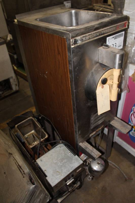 lot 123 image: Commercial Stainless Steel Ice Cream Machine