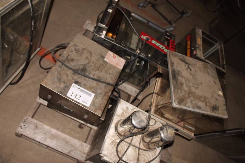 lot 142 image: Commercial Appliances Includes Juice Dispenser, Pizza Oven, And More