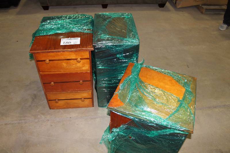 lot 186 image: Lot of (3) 3-Drawer Wood Dressers