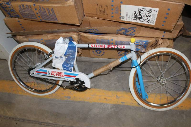 lot 101 image: Slush Puppie 20in. Boys Single Speed Bike
