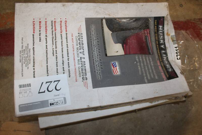 lot 227 image: GM Truck Mud Guards