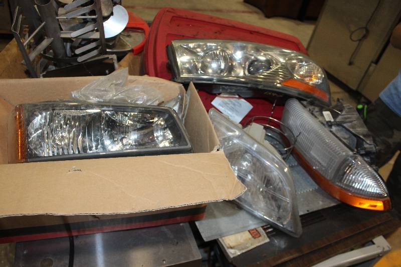 lot 248 image: Automotive Lights