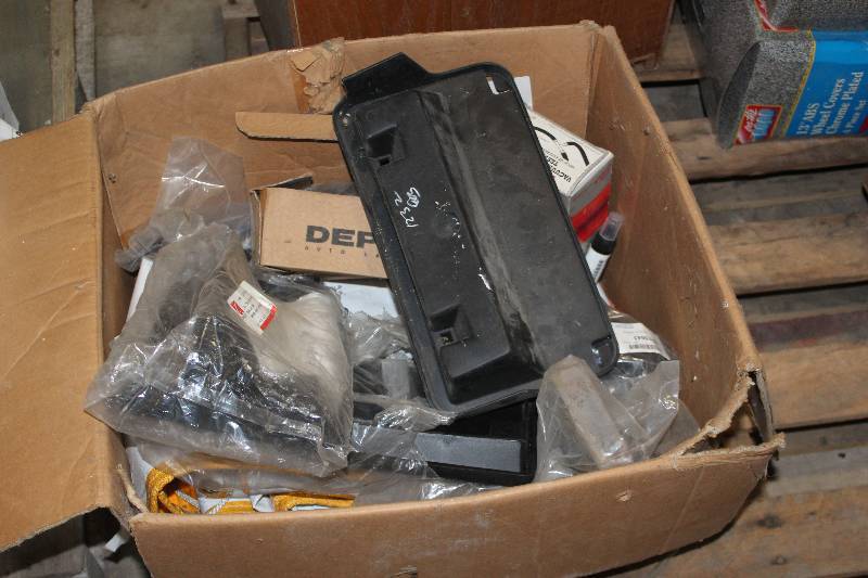 lot 255 image: Misc Hardware