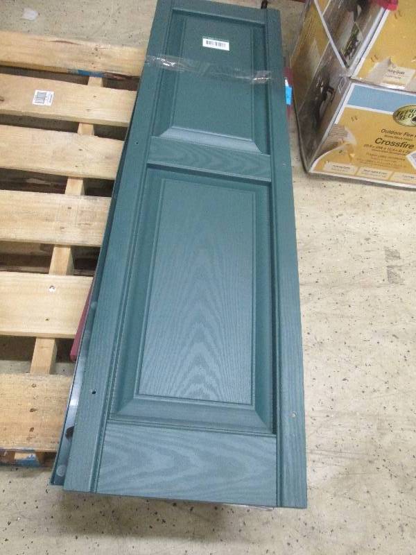 lot 115 image: Pair of Builders Edge 15x 55 Vinyl ...