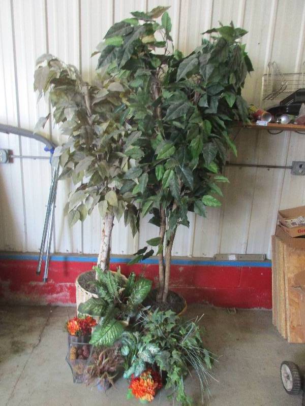 Fake trees and plants