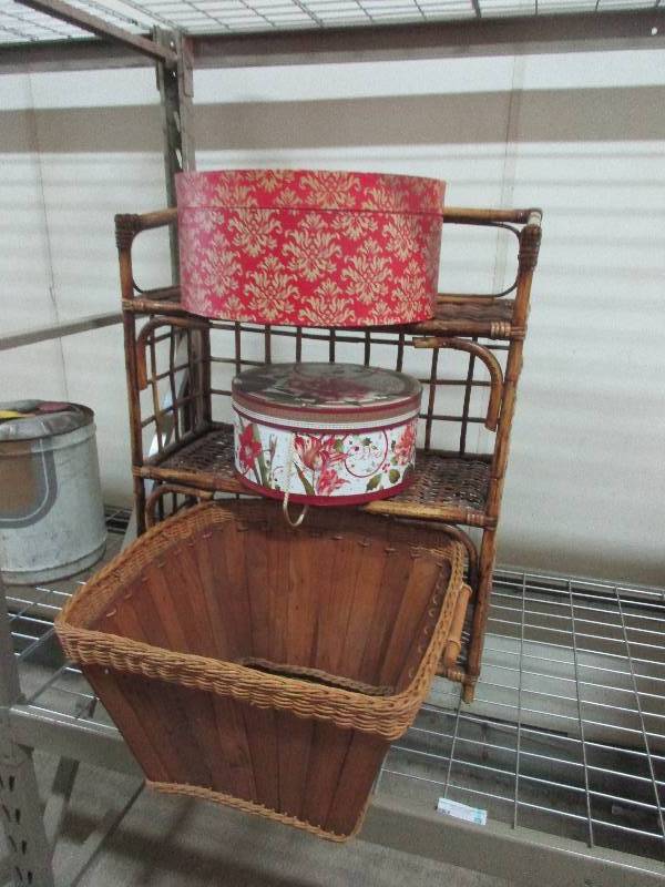 Wicker shelf