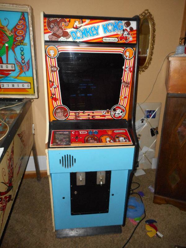 Vintage Donkey Kong Floor  Arcade Game 1981 Ninendo