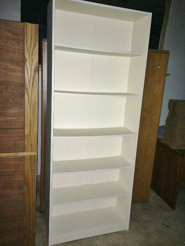 lot 22 image: White Shelving Unit Tall Modular 6 Shelf Shelving Unit White Bookcase Approx 80t x 31w x 12d