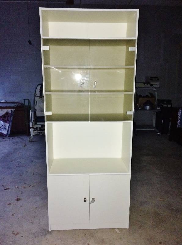 lot 24 image: Mid Century Modern Smoke Glass White Shelving Cabinet Tall Modular 6 Shelf Shelving Unit White Bookcase Approx 80t x 31w x 16d - Excellent Condition