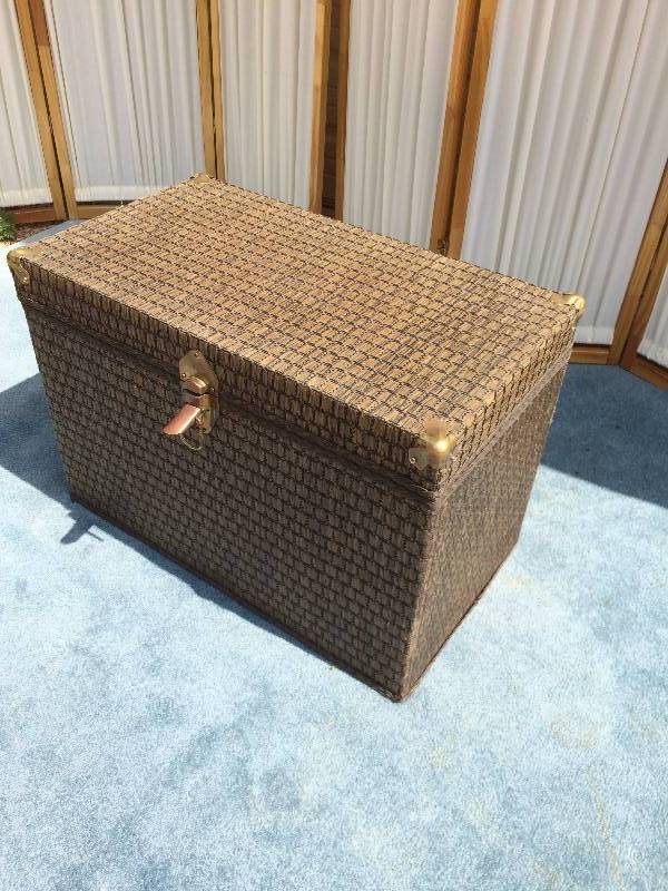 lot 10 image: Vintage Wicker Cedar Lined Trunk Chest - Great Condition On The Outside - Spots Inside On Base