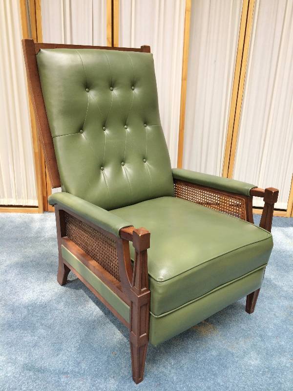 lot 39 image: WOW Mid Century Modern Fantastic Olive Green Caned Sides Tufted Leather Chair Recliner Yes I Said It Is A RECLINER  Take A Look At All The Pics - Fantastic Condition Too Possibly Drexel