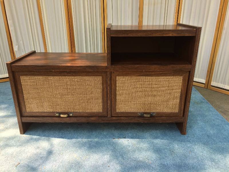 lot 82 image: Mad Century Modern Is Happening Here  Great Shape Record Cabinet With Flip Up Retro Wicker Mesh Doors - Shelves Plus Add A Square Vinyl Cushion To Sit On The Side Perfect Style