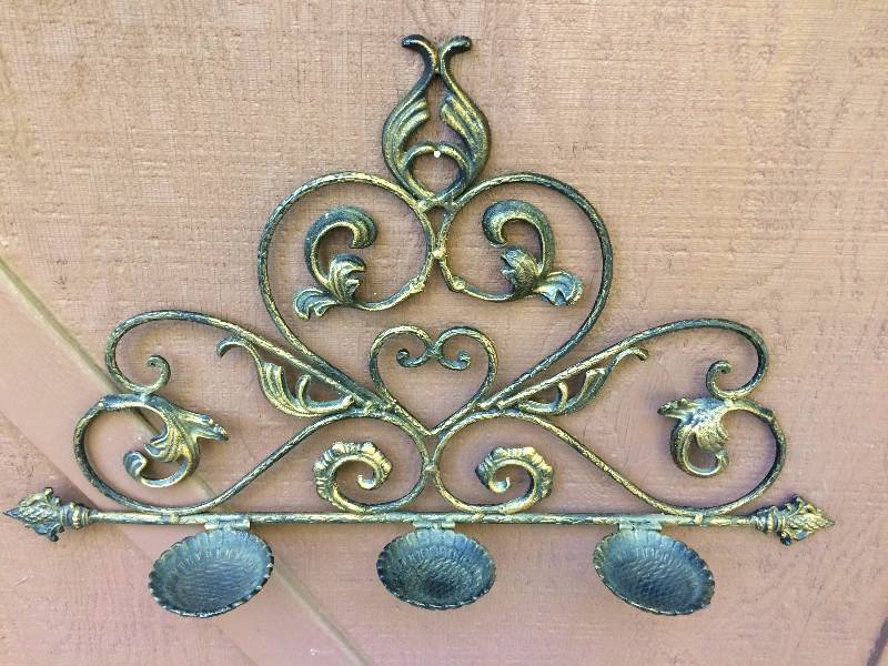 lot 60 image: Vintage Large 20 Gold Gilt Iron Scrolls Indoor Outdoor Pillar Candleholder Wall Art- Excellent Condition