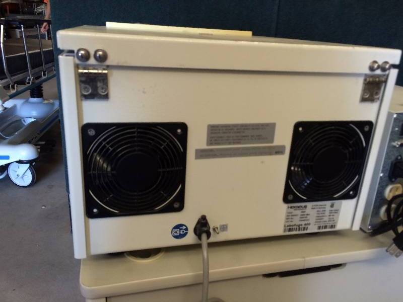 lot 7 image: Wow Heraeus Instruments Labofuge 400 Bench Top Centrifuge with Rotor & Buckets Super Working Condition