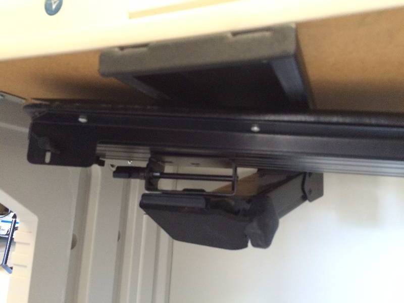 lot 9 image: Mobile Rolling Medical Desk White Metal with Undercounter Tray - Excellent Condition
